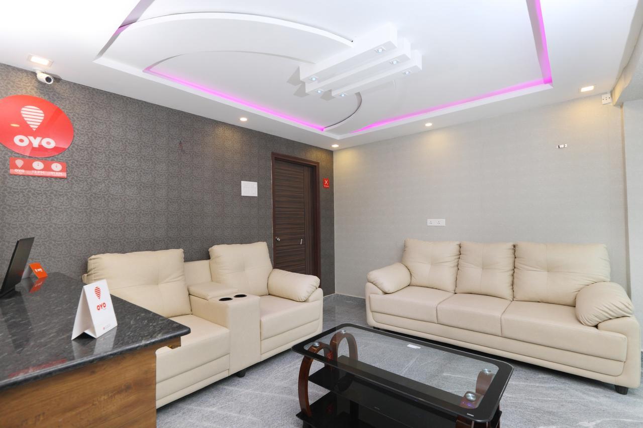 Oyo 14735 Nakshatra Grand 티루파티 외부 사진