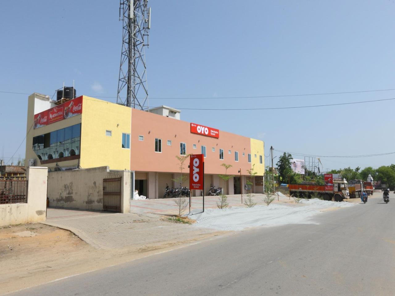 Oyo 14735 Nakshatra Grand 티루파티 외부 사진