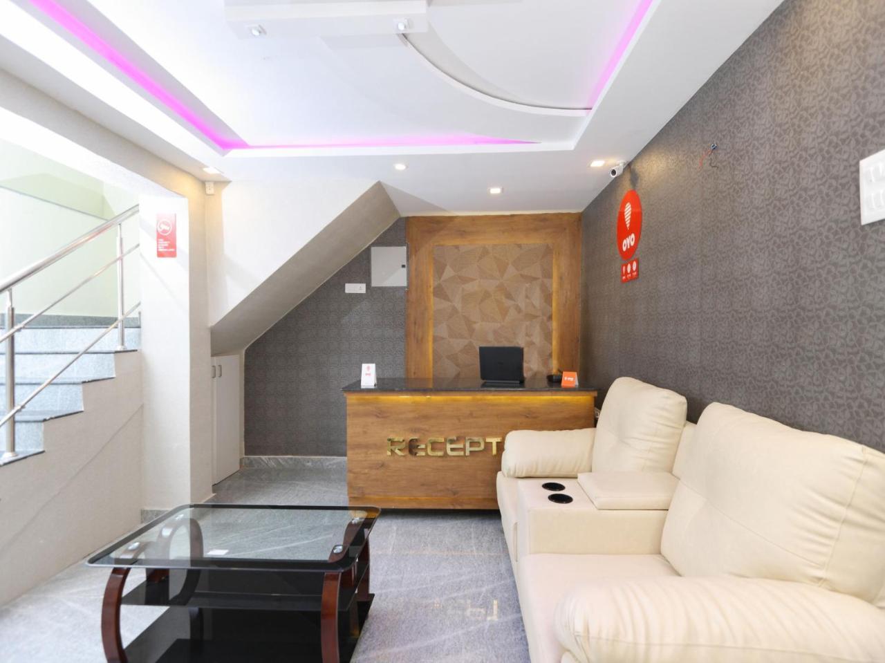 Oyo 14735 Nakshatra Grand 티루파티 외부 사진